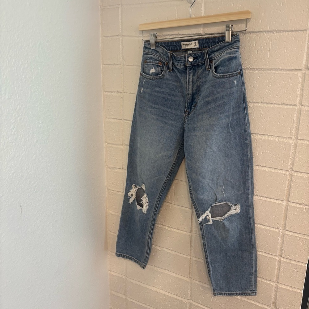Abercrombie and Fitch mom high rise jeans